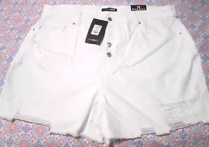 Moda Nova Pantalones Cortos DAMAS-TALLA 16 NUEVO CON ETIQUETAS Botón Mosca Tiro Alto Corte Desgastado-blanco - Imagen 1 de 7