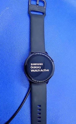 Samsung Galaxy Active SM-R500 40MM Bluetooth Smartwatch, Reset. Minimally Used  - Image 1 of 4