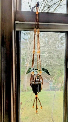 34-дюймовая пластиковая вешалка для бусин коричневого и персикового цвета для комнатных растений - Изображение 1 из 4