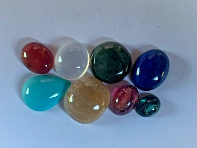 Andy's Gem Garage Sale - A bunch of cabochons - 8 gem lot - 58cts Natural - Image 1 of 3