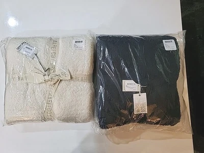 2 Pack Barefoot Dreams CozyChic Throw - Indigo And Cream( 54x72) New  - Image 1 of 3