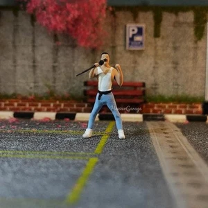 1/64 Scale Miniature Diorama Musician Figure – Iconic Rock Vocalist Inspired H3D - Picture 1 of 3
