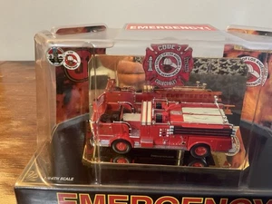 Die Cast Code 3 Emergency Crown Fire Coach - Imagen 1 de 4