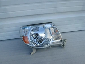 2005 2006 2007 2008 2009 2010 2011 Tacoma Right Passenger Clear Headlight Lamp - Picture 1 of 7