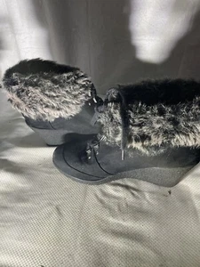 F&F WOMEN BLACK SUEDE LACE UP FUR TRIM WEDGE HEEL ANKLE BOOT SIZE 6.5/39.5 - Picture 1 of 9