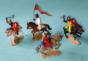 mounted Multicolor MEDIEVAL KNIGHTS Argentina DSG PLASTIC SOLDIERS set BRITAINS - Picture 1 of 9