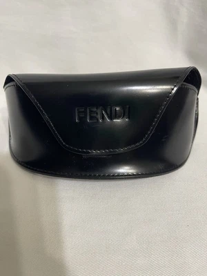 Gafas de sol Fendi estuche de plástico suave negro para protección de gafas Foto 1 de 3