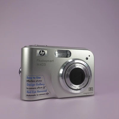 HP Photosmart M425 5.0MP Compact Digital Camera Silver Tested - Image 1 of 4