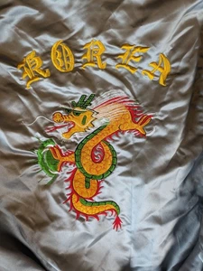 Korea Dragon Souvenir Tour Bomber Jacket Mens Large Satin Embroidered Sukajan - Picture 1 of 18