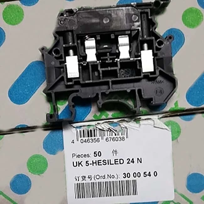 NEW For PHOENIX Contact Terminal Block UK5-HESILED 24N 3000540 50Pcs/Box - Image 1 of 1