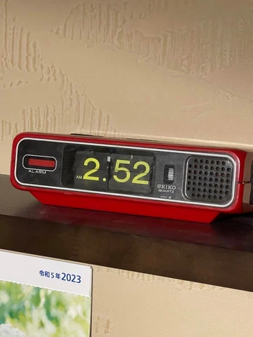 SEIKO FLIP ALARM CLOCK QN424R Battery VINTAGE JAPAN Space Age mid century 1970s Cover
