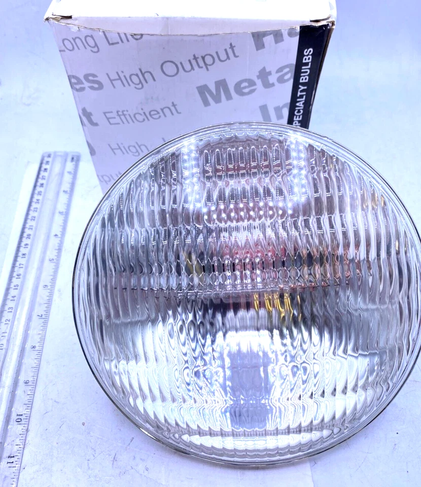 Absolute Lumens Par 64 550W 120V Wide Flood Bulb 500PAR64/WFL New - Image 1 of 3