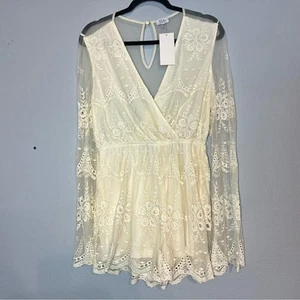Tobi Long Sleeve Lace Romper Cream Ivory Bone Medium NWT Deep V-Neck Bell Sleeve - Picture 1 of 15