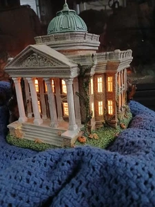 B.E. HAWTHORNE VILLAGE "America's Most Haunted" CALCASIEU COURTHOUSE w/COA+Light - Picture 1 of 10
