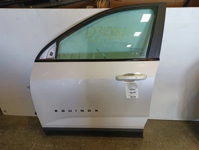 Front Driver Left Door from 2025 Chevrolet Equinox 12060743 Foto 1 de 4