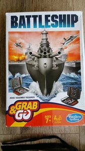 🎲 Travel Battleship Game Grab And Go Hasbro 7+ Complete - Picture 1 of 2