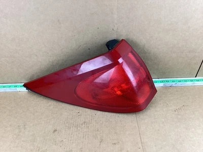 2002 - 2003 Buick Rendezvous lanterna traseira esquerda lateral do motorista 166-01957L fabricante de equipamento original - Imagem 1 de 4
