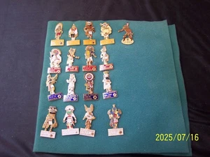VINTAGE LOT OF LIONS CLUB ITEMS FROM THE 1970's -1990's PINBACKS LOT OF 17 MD-21 - Picture 1 of 6