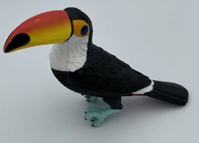 American Girl Doll Toucan Plastic Bird from Lea's Fruit Stand Replacement Part - Image 1 of 4