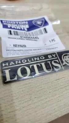 Handling by Lotus Emblem Design METAL Coat evora elise exige 1 PCS - FAST USA - image 1 of 4
