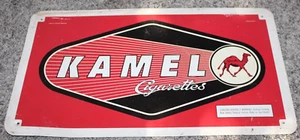 Letrero de hojalata rojo Kamel Camel Cigarettes 1998 vintage 22 x 12 1/2 - Imagen 1 de 4