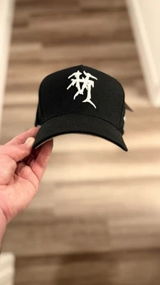 KTHLA KTH-LA Kill The Hype • SACRED LA SYMMETRY Foto 1 de 4