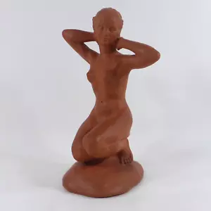 Escultura erótica desnudo figura arrodillada desnudo de mujer marca en relieve cerámica B 47 - Imagen 1 de 17