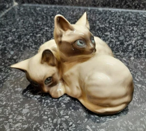 Vintage Beswick Siamese Kittens cat Figure Gloss Finish - Picture 1 of 6