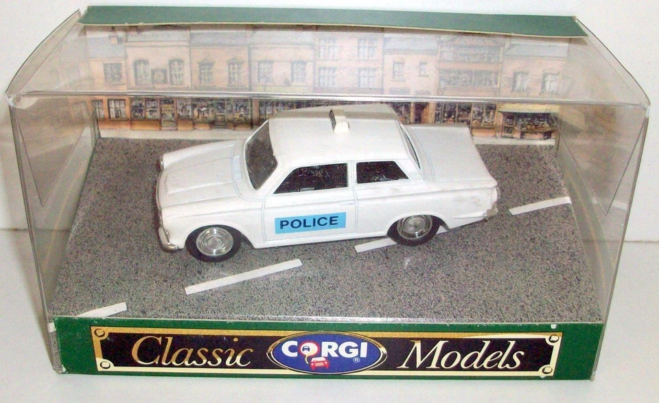 CORGI  1/43 - D708 FORD CORTINA SALOON - POLICE - Image 1 of 1