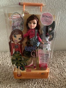 MGA Entertainment Bratz Class Back to School Phoebe w/Bonus Gym Clothes NRFB - Picture 1 of 7
