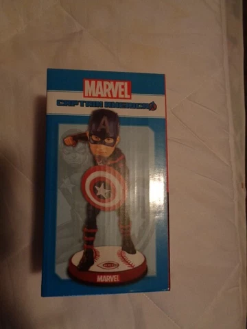 2018 CINCINNATI REDS MARVEL CAPTAIN AMERICA THEME BOBBLEHEAD Cover
