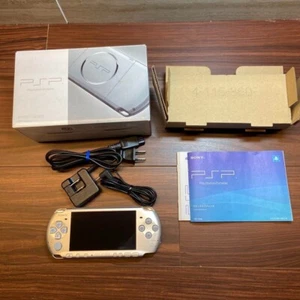 Sony PSP-3000 Mystic Silver - Picture 1 of 20