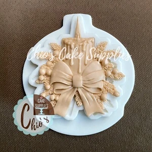 Candle With Bow, Leaves, and Ornaments Silicone Mold / Christmas-Themed Silicone - Picture 1 of 7