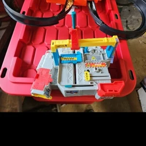 Hot Wheels Ultimate Ford Complex 1999 Replacement Body Garage Rare AX - Picture 1 of 6