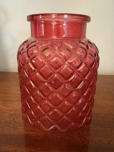 Vintage Avon rubinroter Pulverstreuer im Diamond Point Muster. - Bild 1 von 5