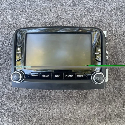 OEM 2014 2015 2016 Fiat 500L Navigation AM FM Radio Media Player - Image 1 of 4