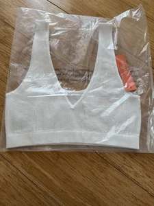 NWT Colsie Women's White Tank Cami Bralette Size S - Picture 1 of 2