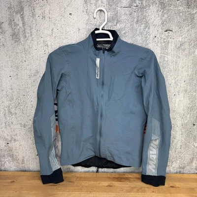 ¡Ligero uso! Chaqueta de ciclismo mediana impermeable azul Mavic Cosmic Storm Orion para hombre Foto 1 de 4