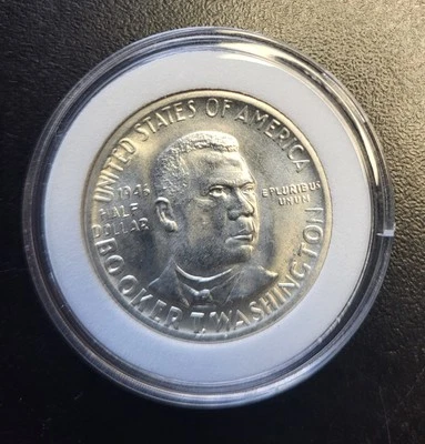 1946 P Booker T. Washington 50c Commemorative Silver Half Dollar. In Capsule - Image 1 of 3