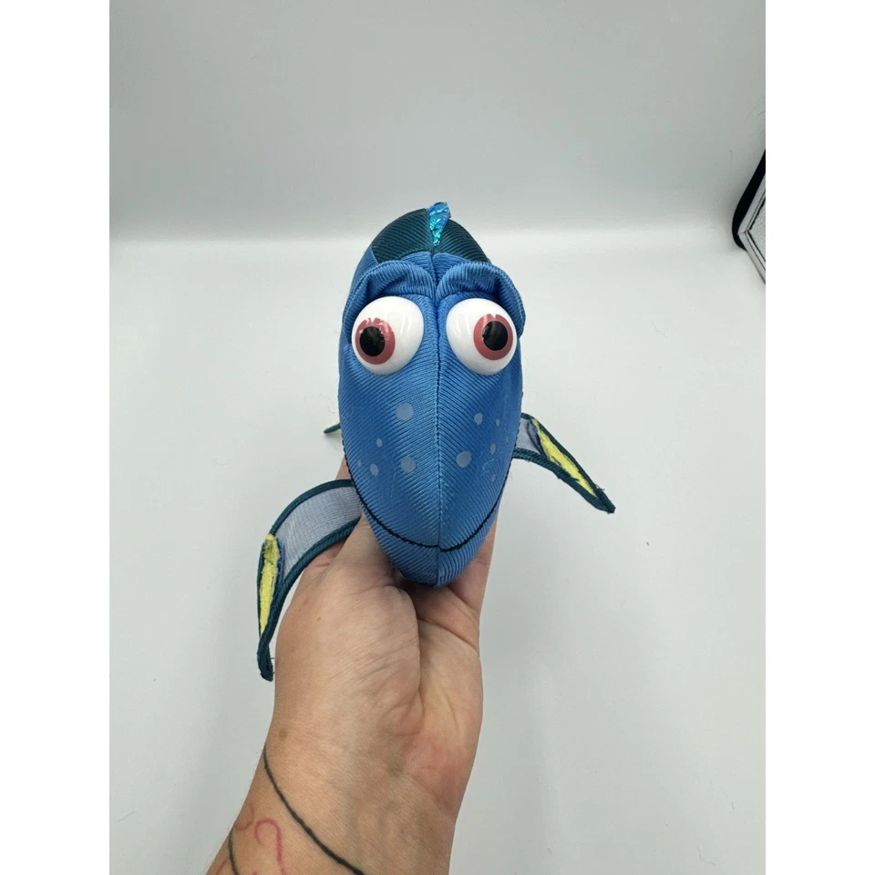 APLAUSOS 7" DORY FISH Azul Brillante Amarillo ENCONTRAR NEMO Peluche Relleno Foto 1 de 4