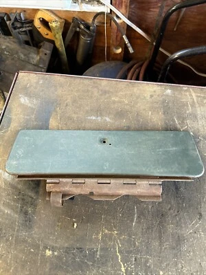 Dodge D100 1969-1971 camioneta pickup guantera puerta, con bisagra, ¡bonito! Foto 1 de 4