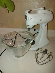 Vintage Kitchen Aid Hobart Tilt Stand Mixer Glass Honeycomb Bowl Model 3c Beater - Picture 1 of 13