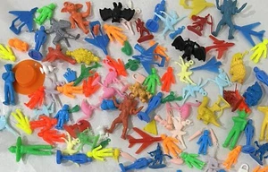Cracker Jack Gumball Premium Prizes Toys Vtg Celluloid Plastic 100+ Pieces - Picture 1 of 4