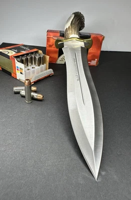 Cuchillo con mango de asta corona de ciervo rojo Muela Podenquero, hoja y funda de 10,5 pulgadas  Foto 1 de 4