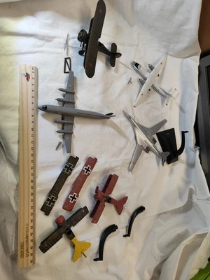 Aereo Militare Russia ROTTI  - SOLO PER RICAMBI  o Diorami.  - Immagine 1 di 4