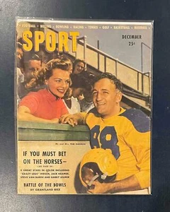1946 SPORT MAGAZINE TOM HARMON AND WIFE ON THE COVER NICE ONE LOS ANGELES RAMS - Picture 1 of 1