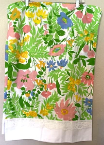 Vintage Fashion Manor Pillowcases Set 2 Standard Retro 70's Floral Colorful Lace - Picture 1 of 8