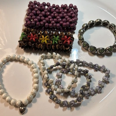 Lote 7 Pulseras Boho Cuentas Madera, Vidrio, Piedra Howlita, Dije, Mosaico, Elefante Foto 1 de 4