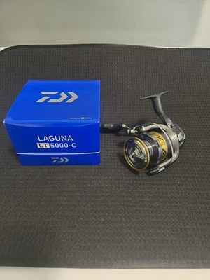 Daiwa Laguna LT5000C Spinning Reel - Image 1 of 4
