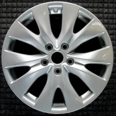 Llanta Subaru Legacy 17 pulgadas pintada OEM de 2015 a 2017 Foto 1 de 1